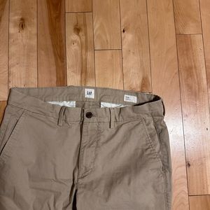 Gap Essential Khaki